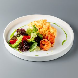 Скрембл с тигровыми креветками