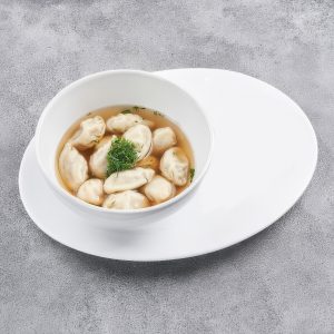 Пельмени с телятиной и бульоном