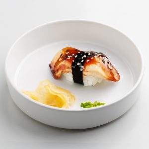 Нигири суши с угрём
