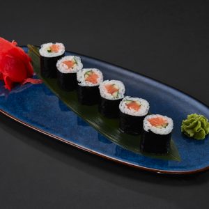 Ролл с тунцом и огурцом