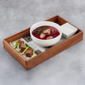 Борщ с гренками из бородинского хлеба и конским сало