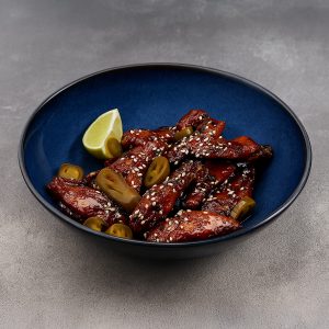 Острые куриные крылышки в медовой глазури