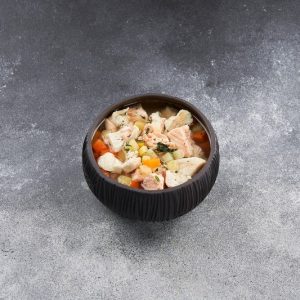 Уха из лосося и судака с пряными травами