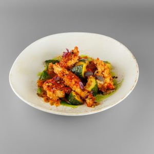 Щупальца кальмара с битыми огурцами